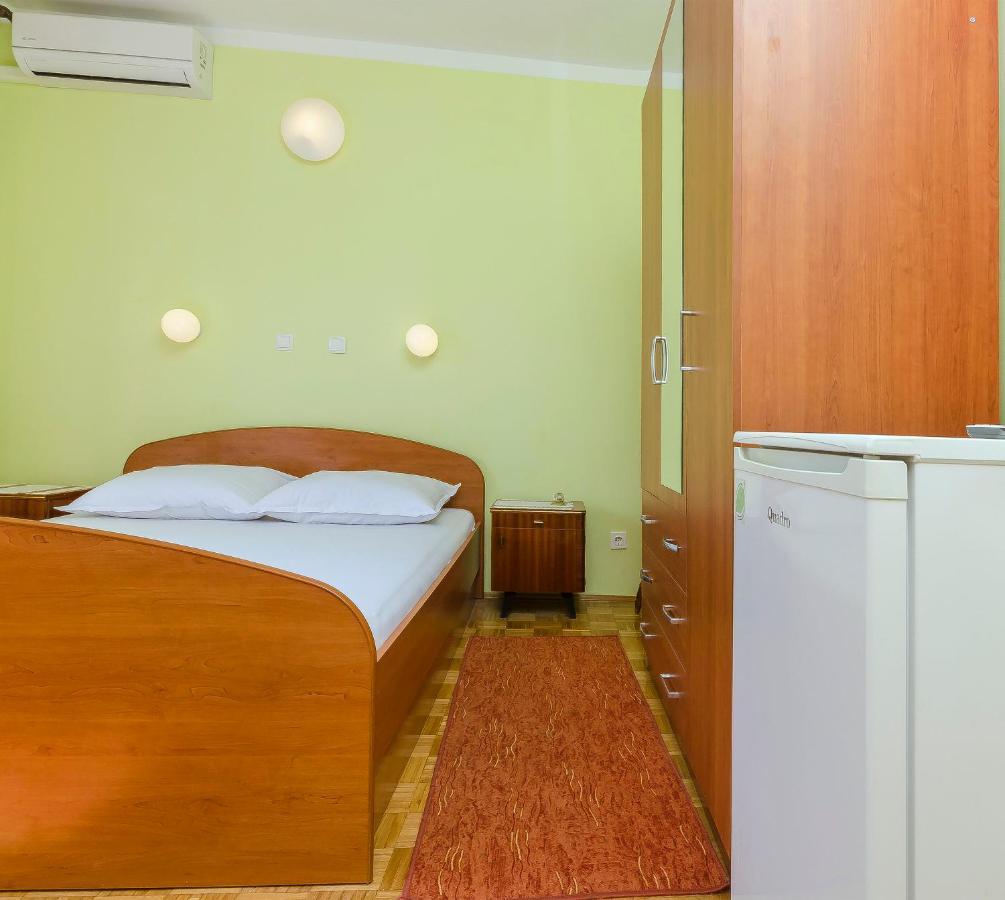 Rooms Dejana Vodice Exterior foto